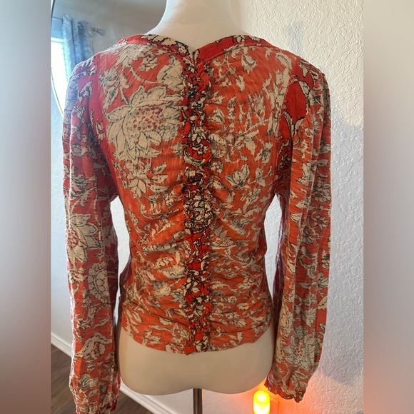 Free People Bohemian Top ❤️  (fits more a Small) - Picture 5 of 5